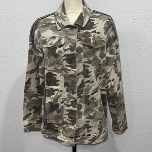 Kendall+Kylie M camo jacket
